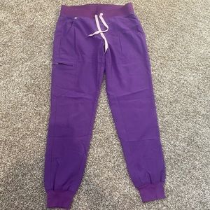 FIGS SMALL REGULAR ULTRAVIOLET SCRUB SET